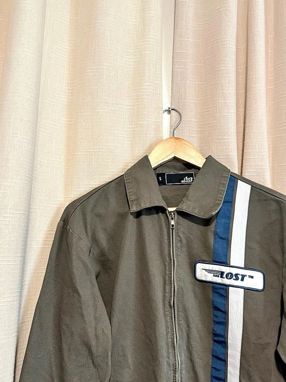 Lost Lightweight Jacket - Picture 2 of 2
